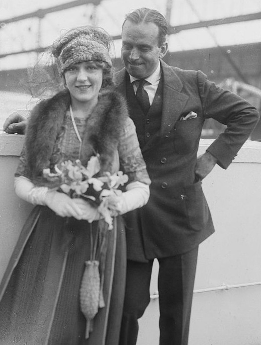 Douglas Fairbanks and Mary Pickford photographed together in 1920