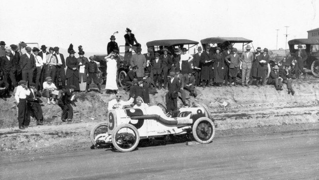 Fred McCarthy's Peugeot, number 9. Out with a broken connecting rod